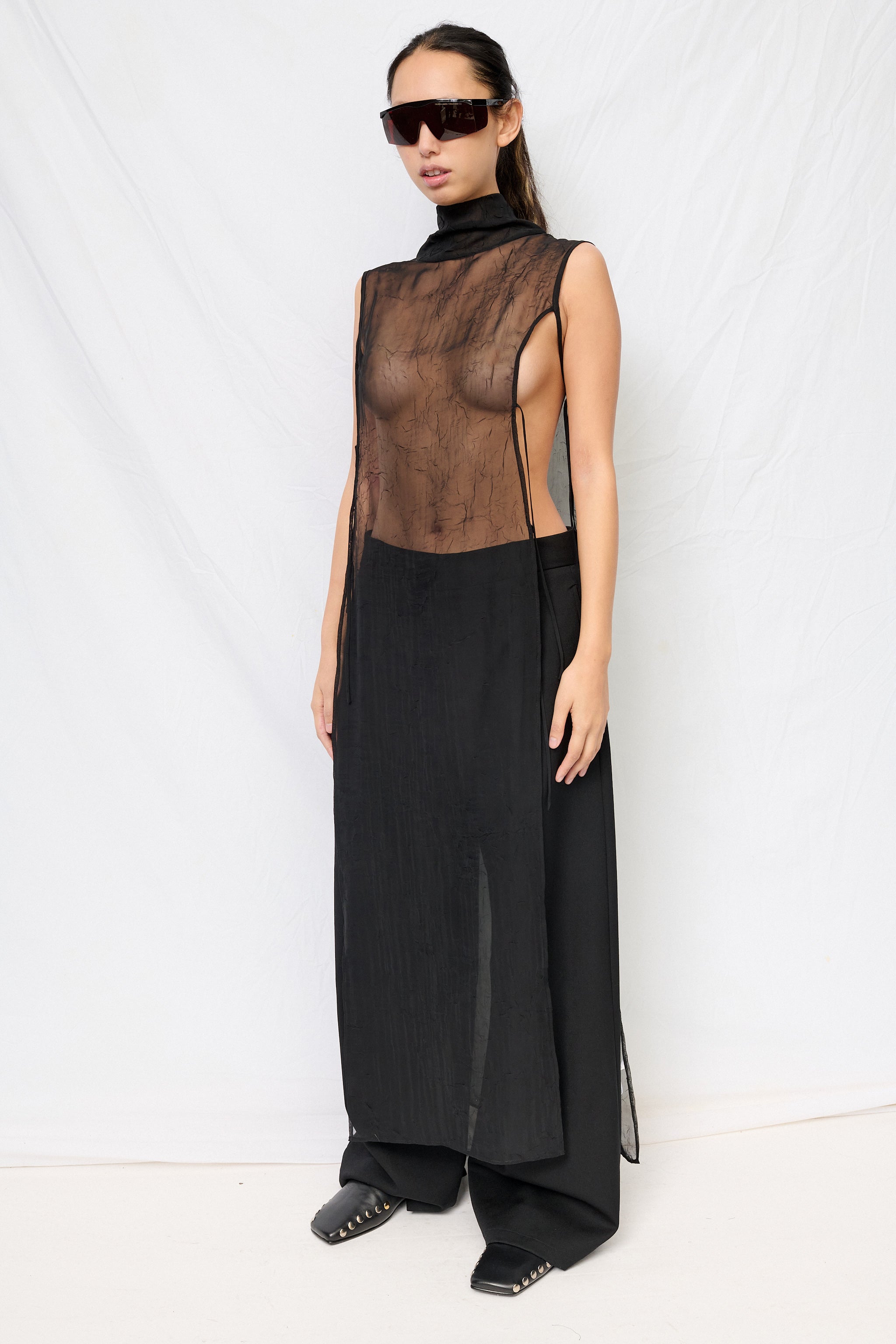 Black Crinkle Chiffon Open Tie Sleeveless Mockneck Dress