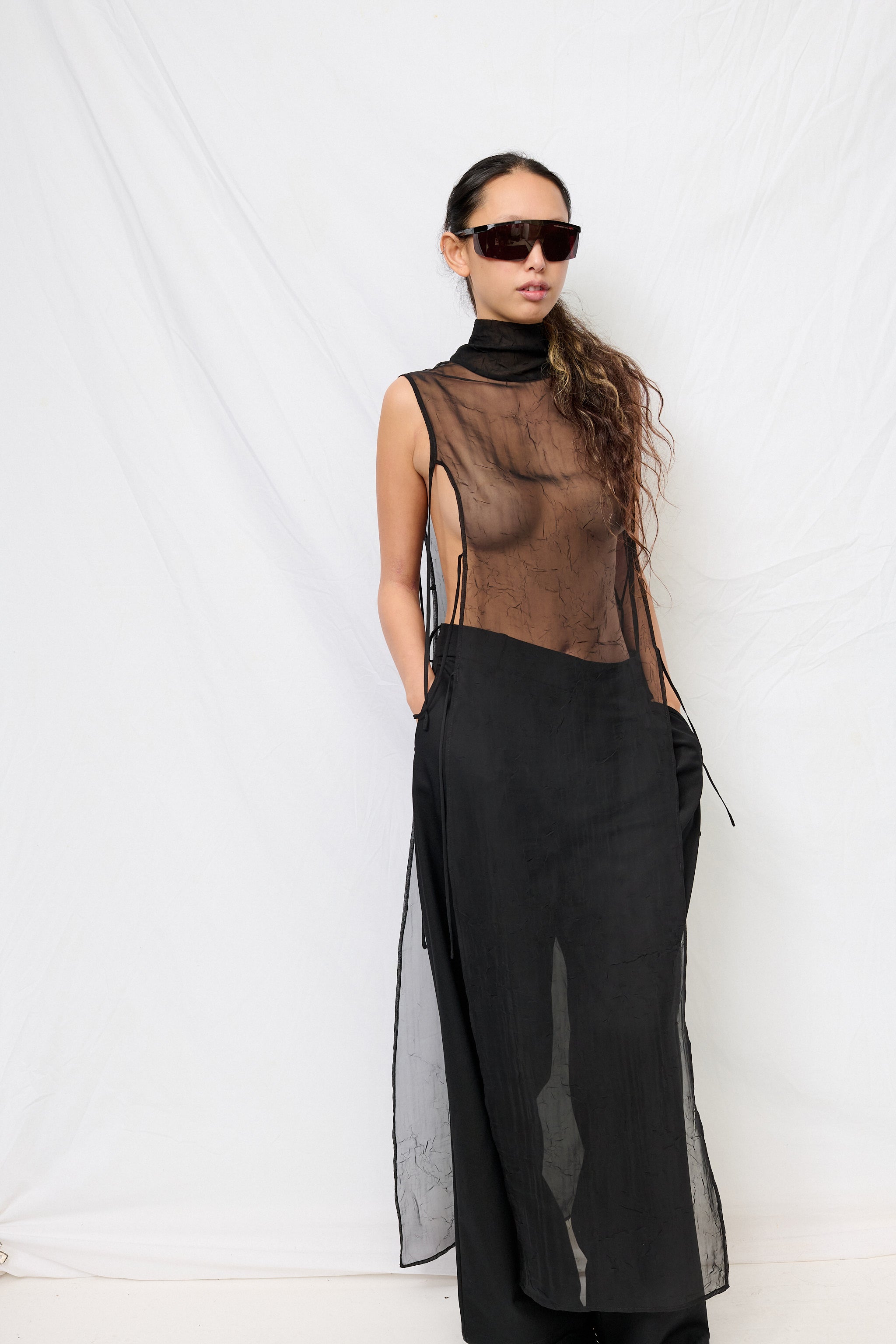 Black Crinkle Chiffon Open Tie Sleeveless Mockneck Dress