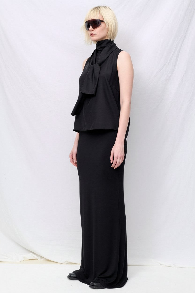 Still Black Calm Virtuous Top