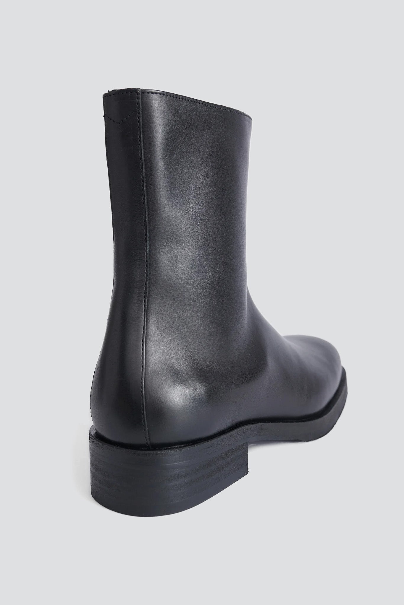 Black Leather Camion Boot