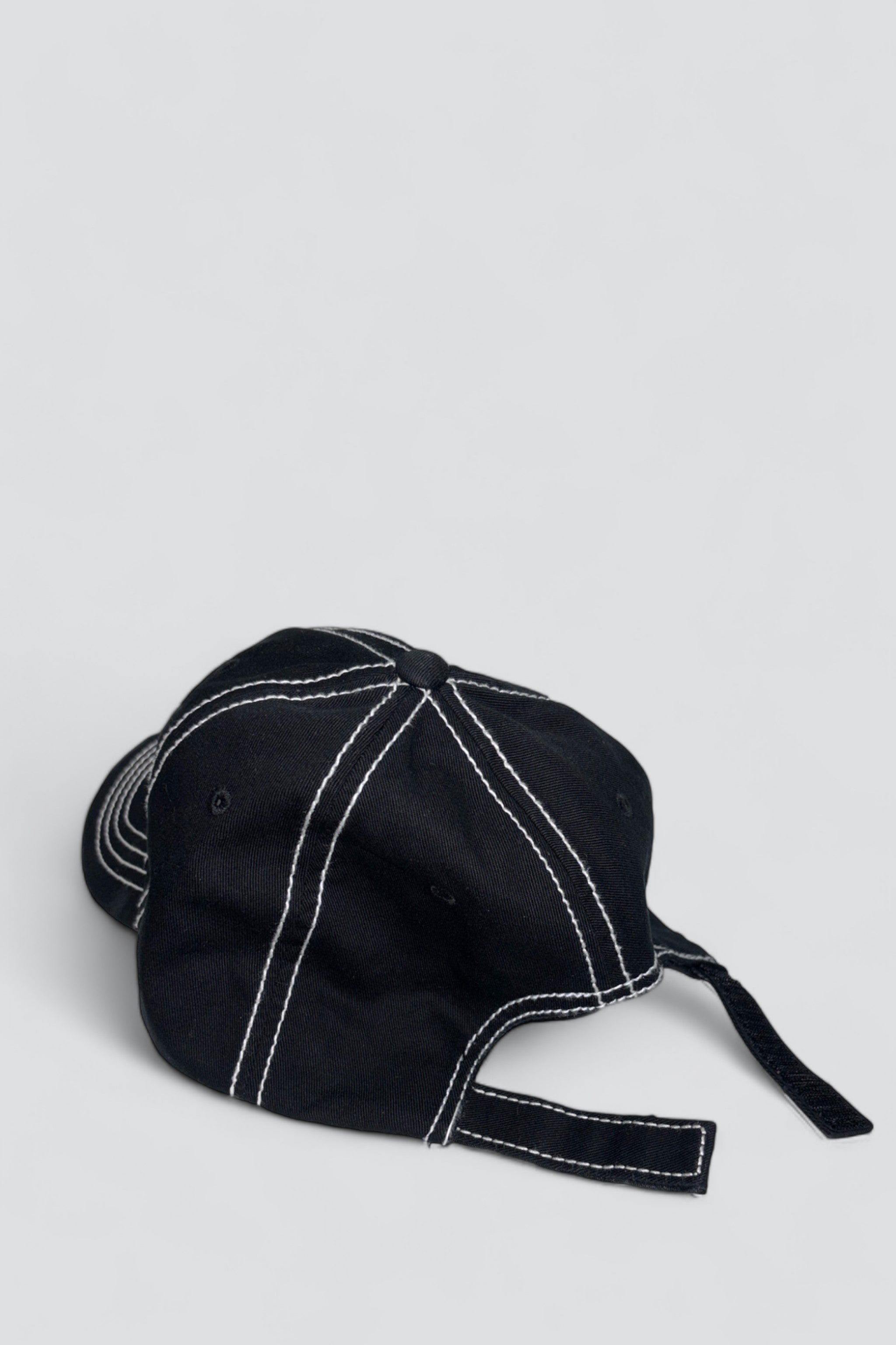 New York Embroidered Contrast Stitch Hat - Black/White