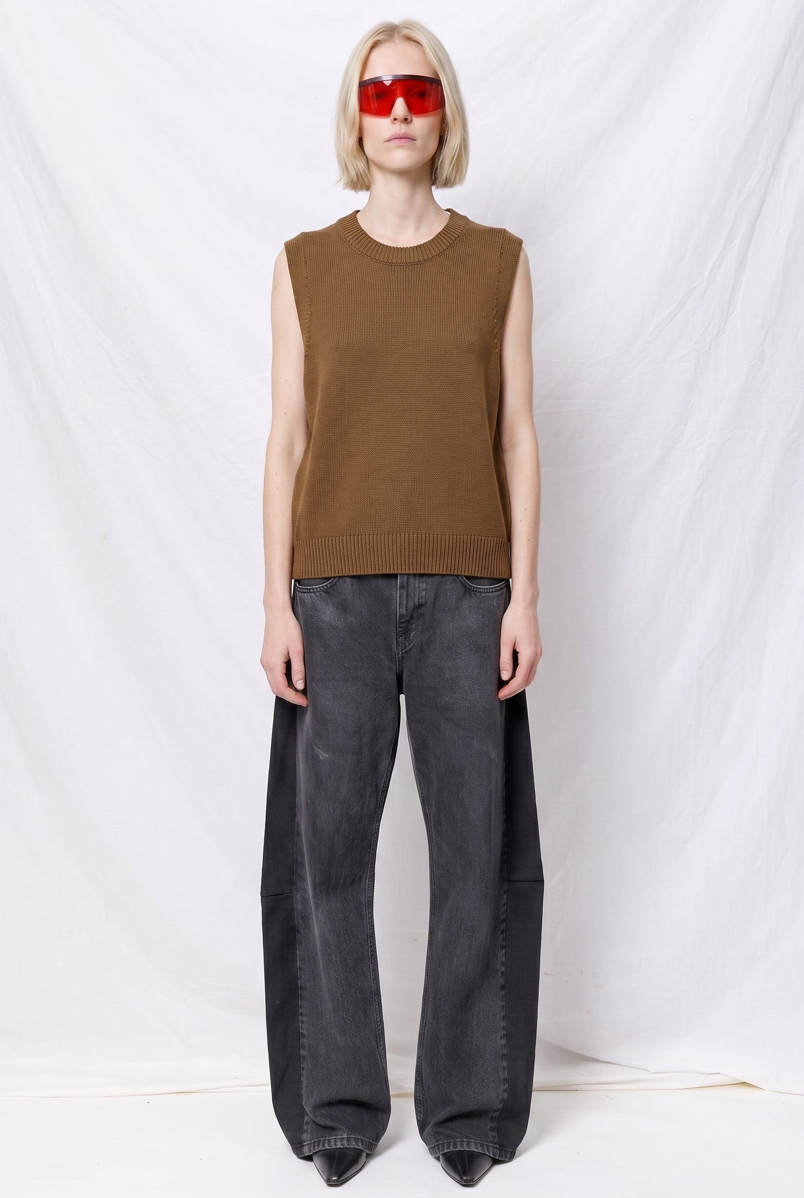 DEMYLEE - Assembly New York DEMYLEE - Assembly New York