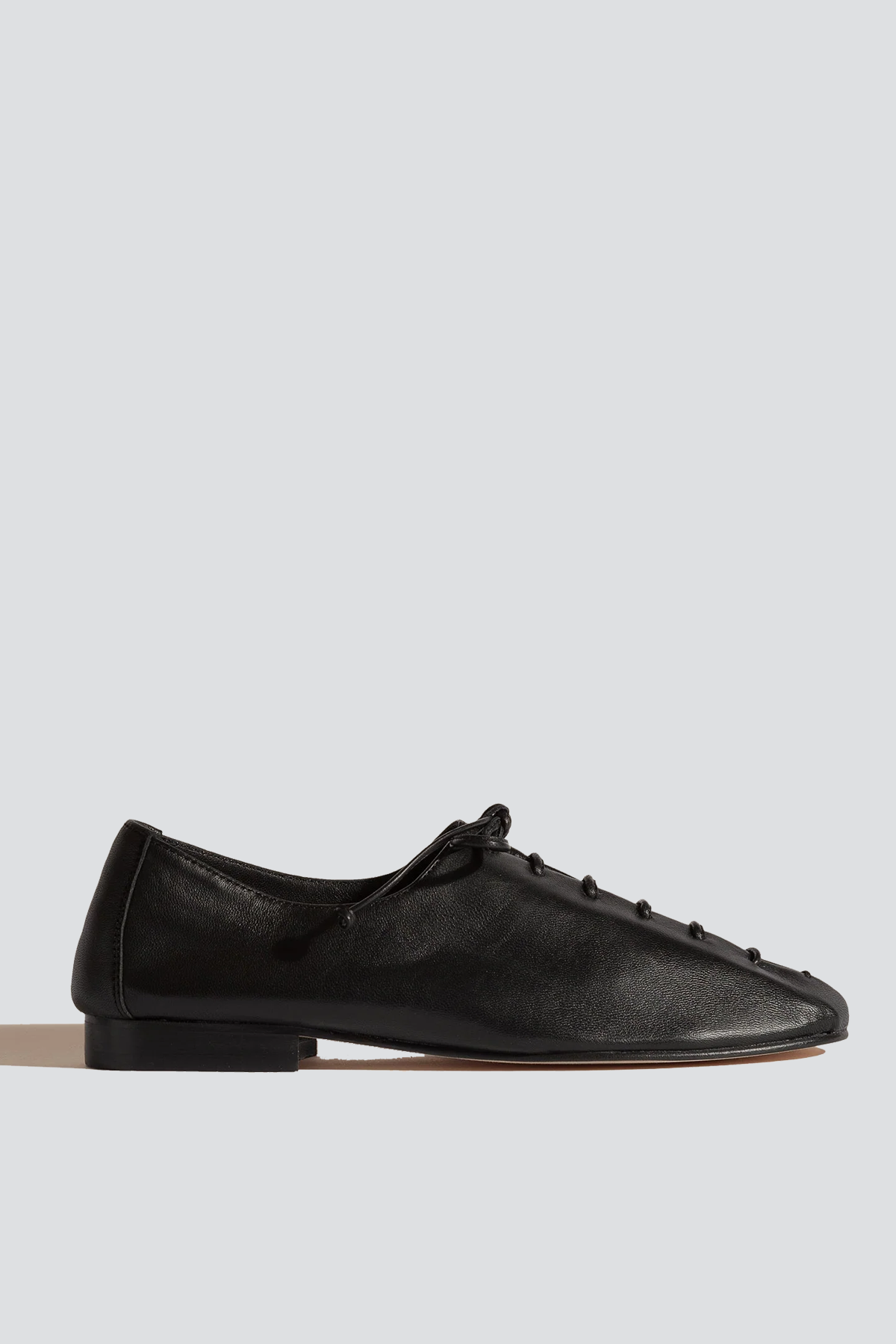 Black Plegada Supple Shiny Shoe