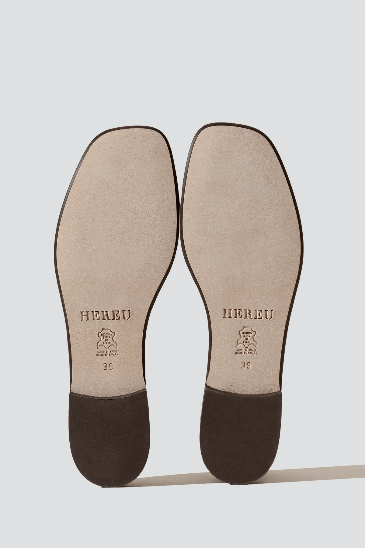 Black Plegada Supple Shiny Shoe