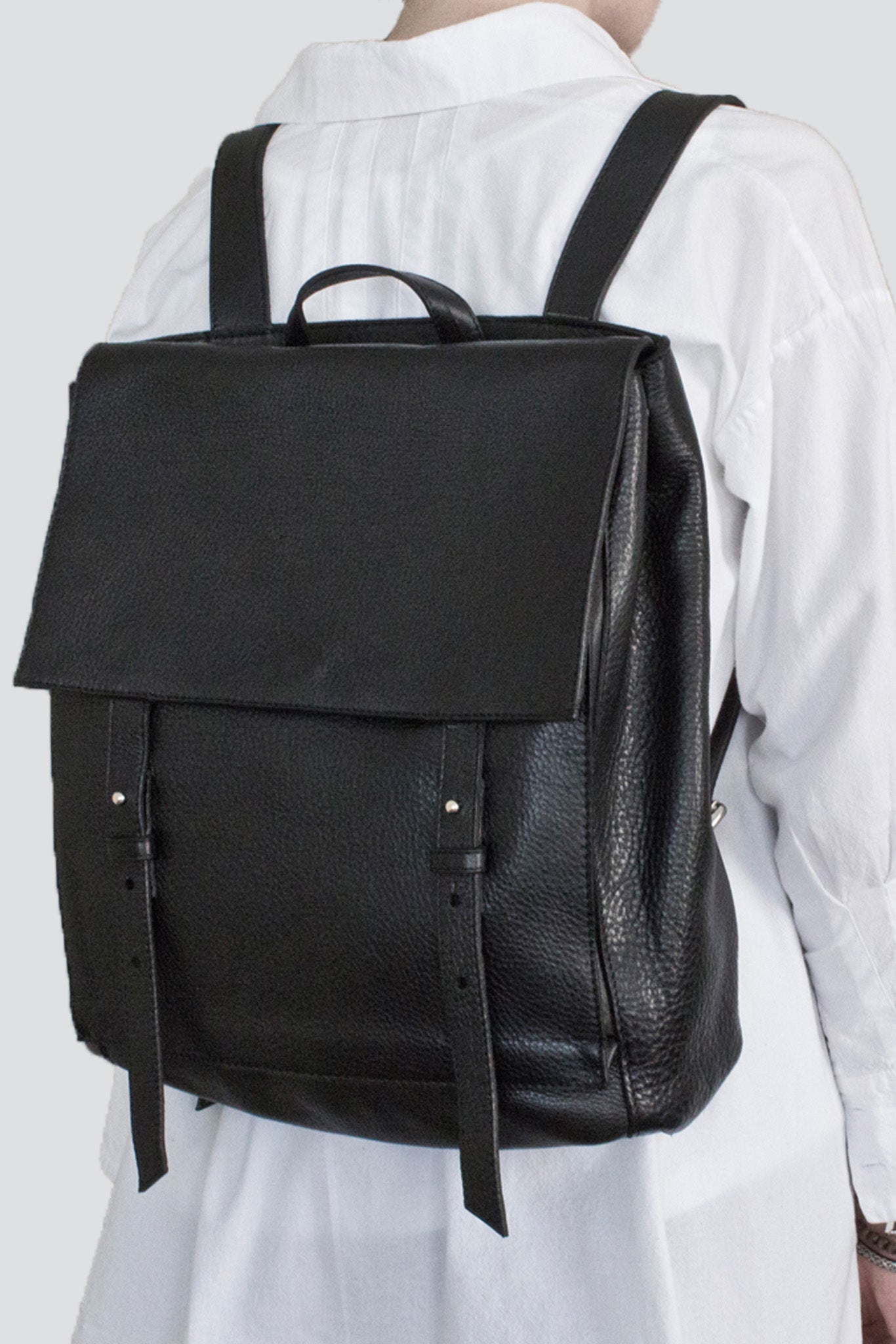 Black Leather Backpack S