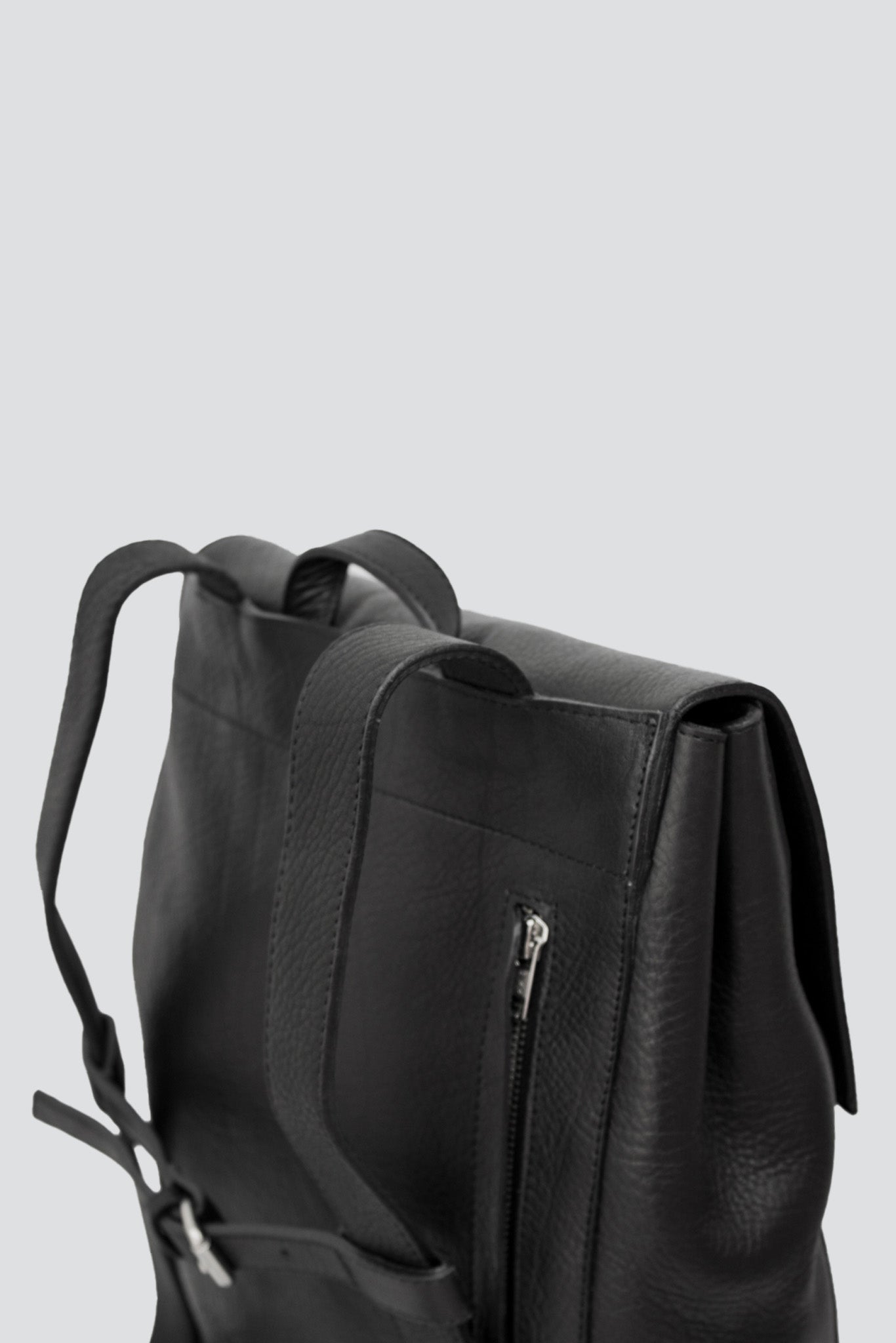 Black Leather Backpack S