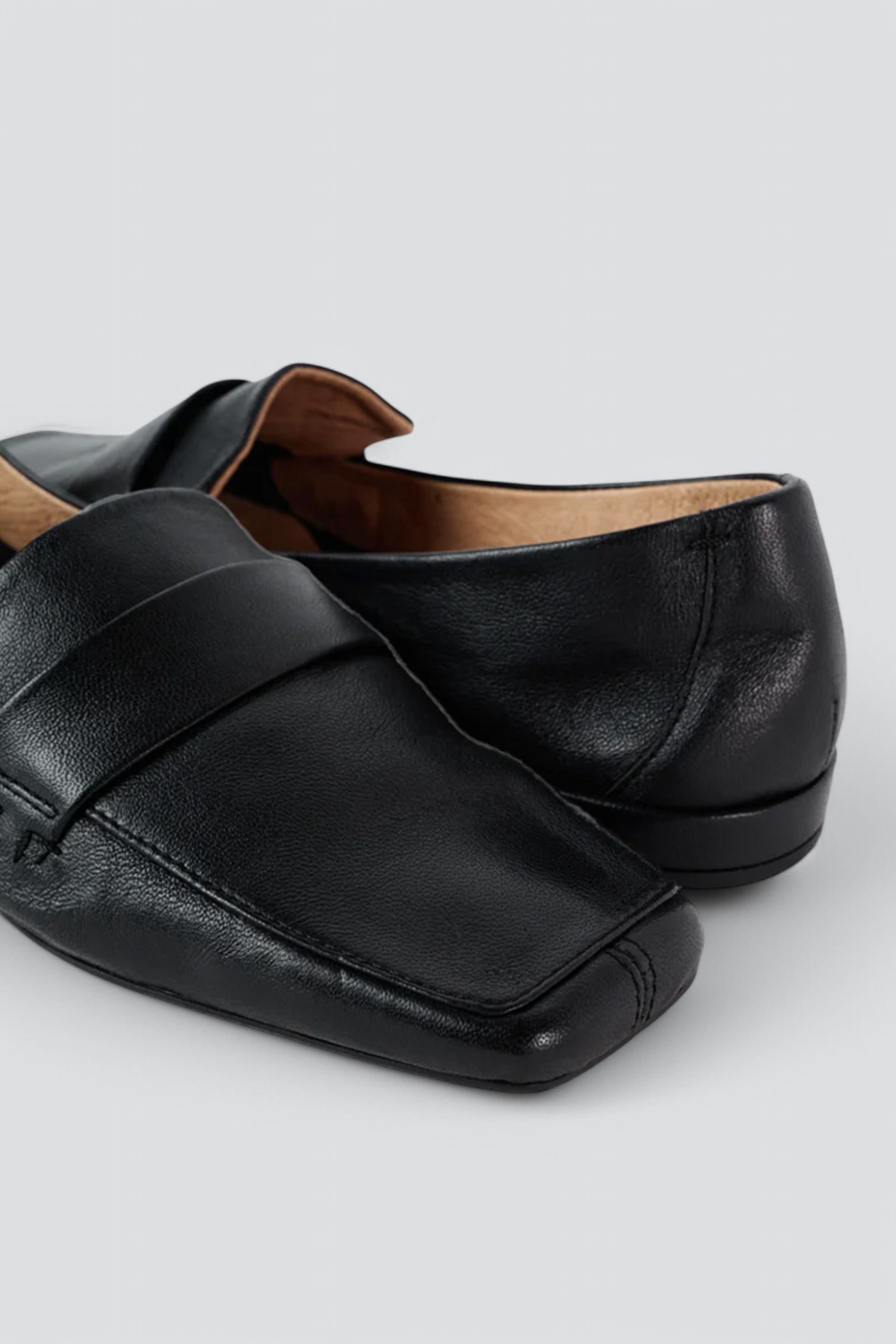 Black Pinky Loafer