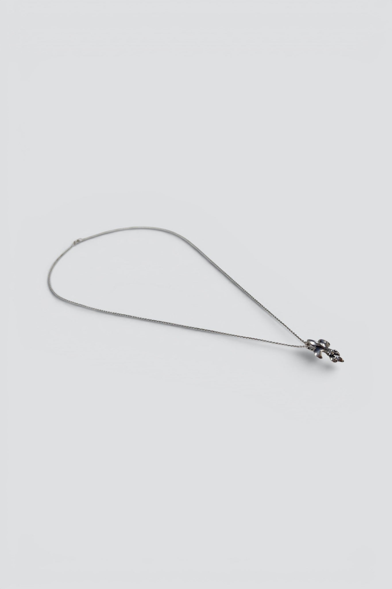 Sterling Silver Fleur Pendant Necklace