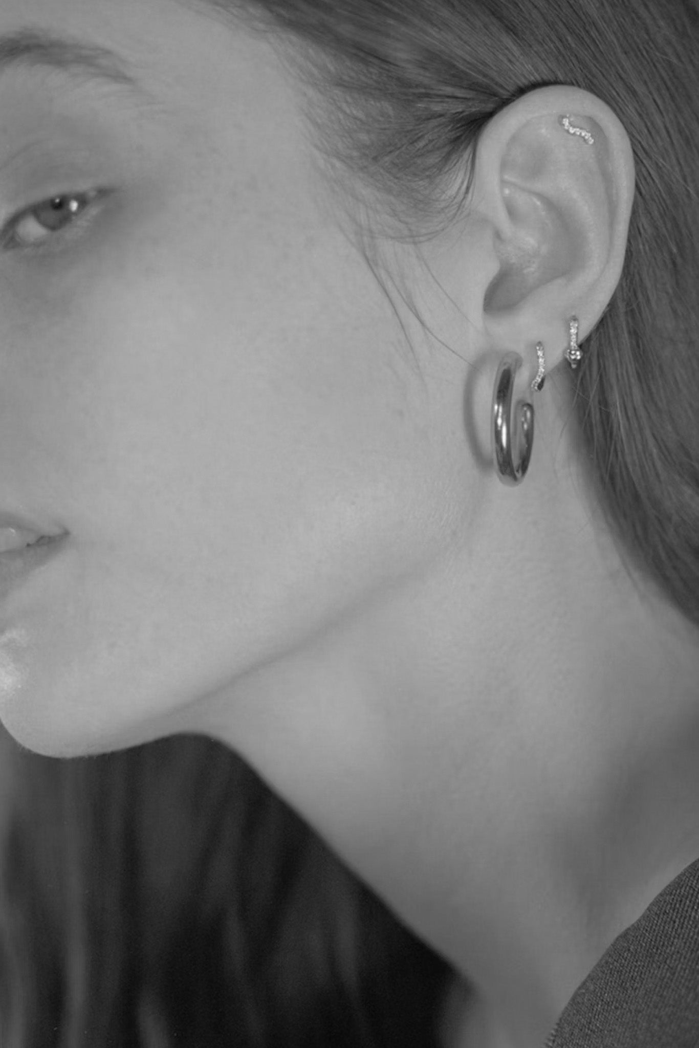 14K Wave Diamond Stud