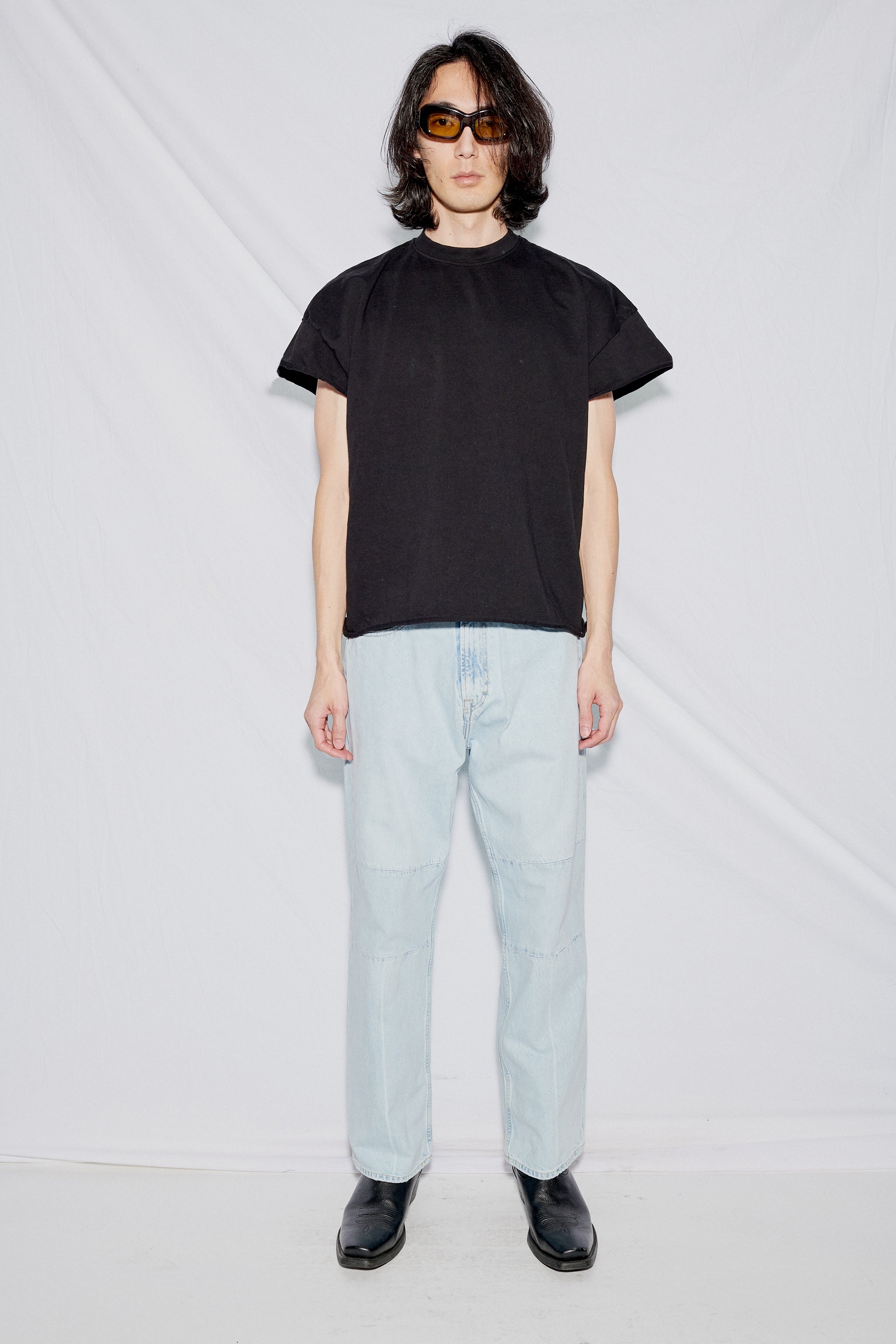 Black Tee