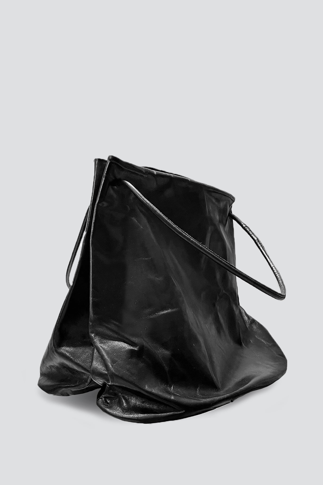 No.17 Black Calfskin Hoof Bag