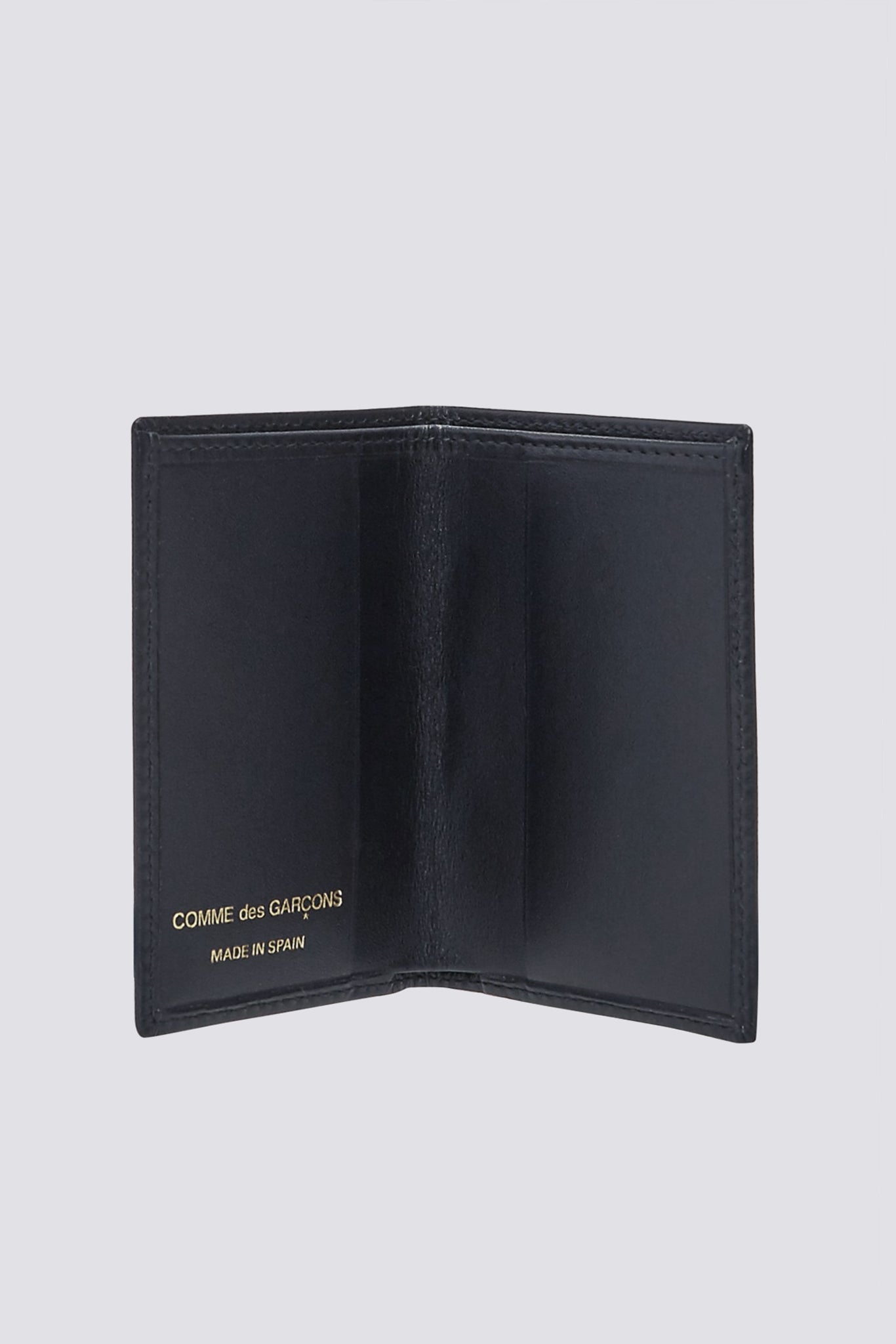 Leather Bi-Fold Wallet - Black - SA6400