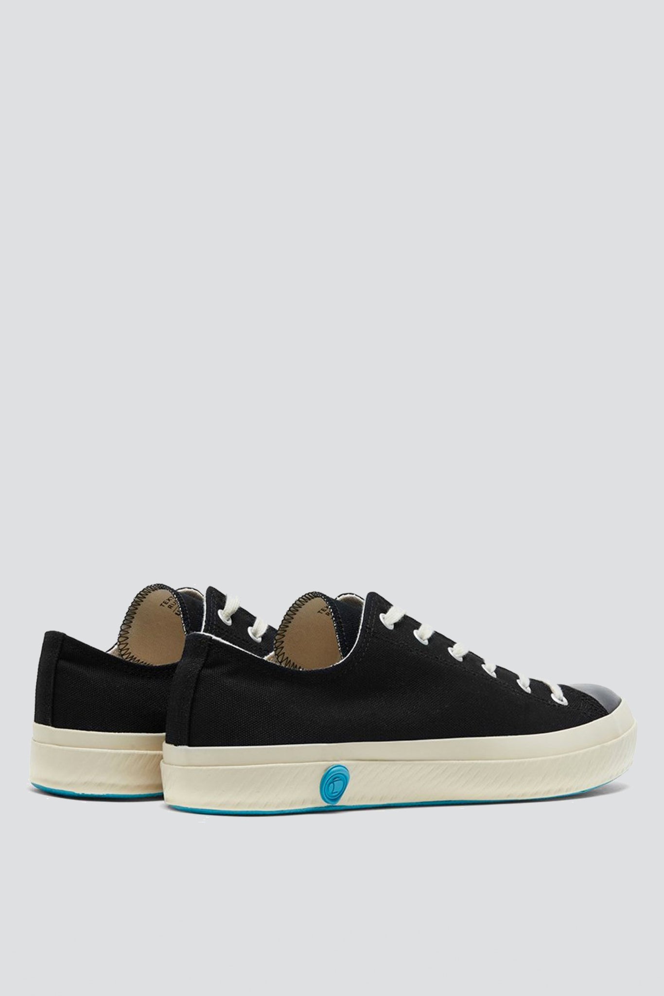 Low Canvas Sneaker - Black