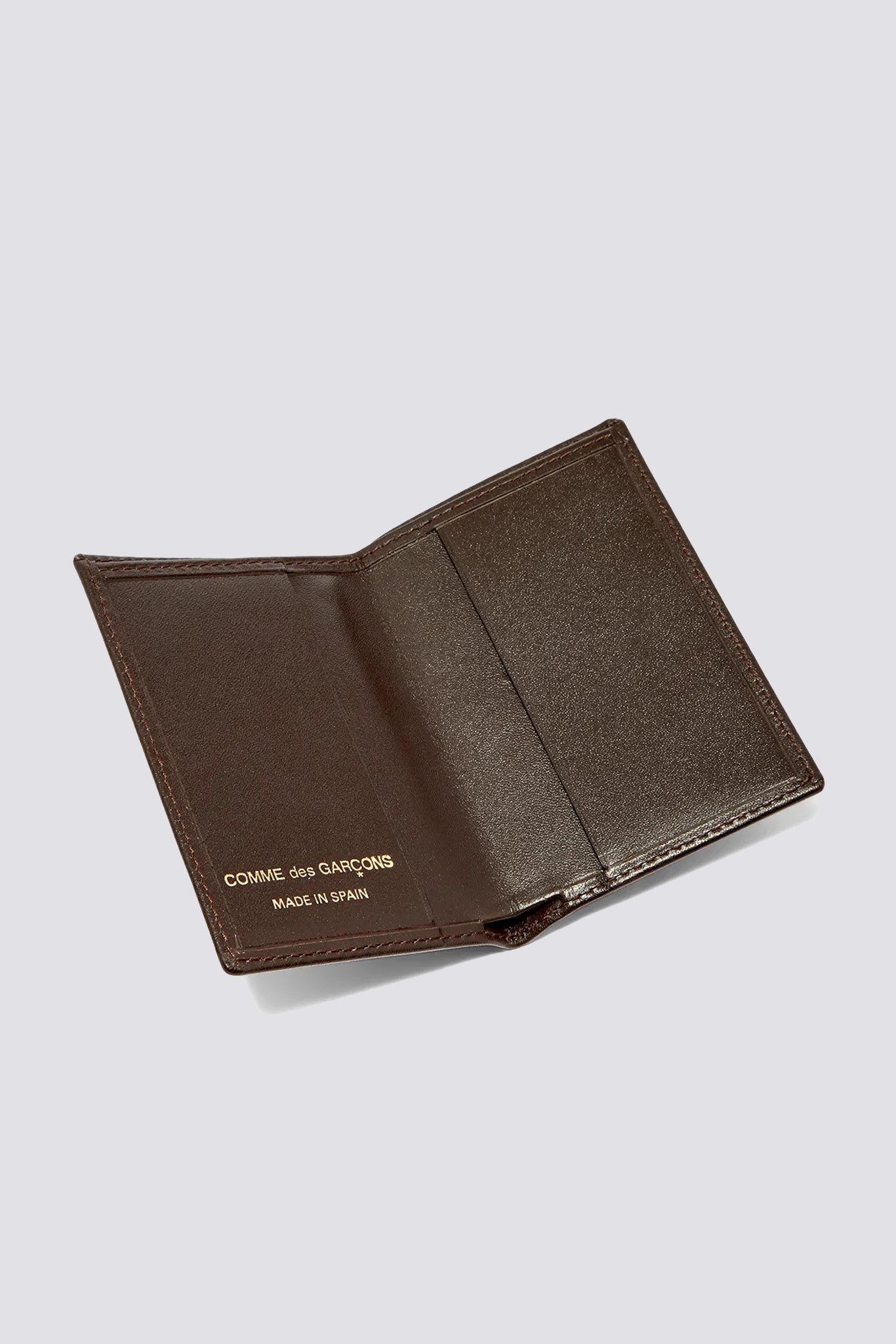 Leather Bi-Fold Wallet - Brown - SA6400