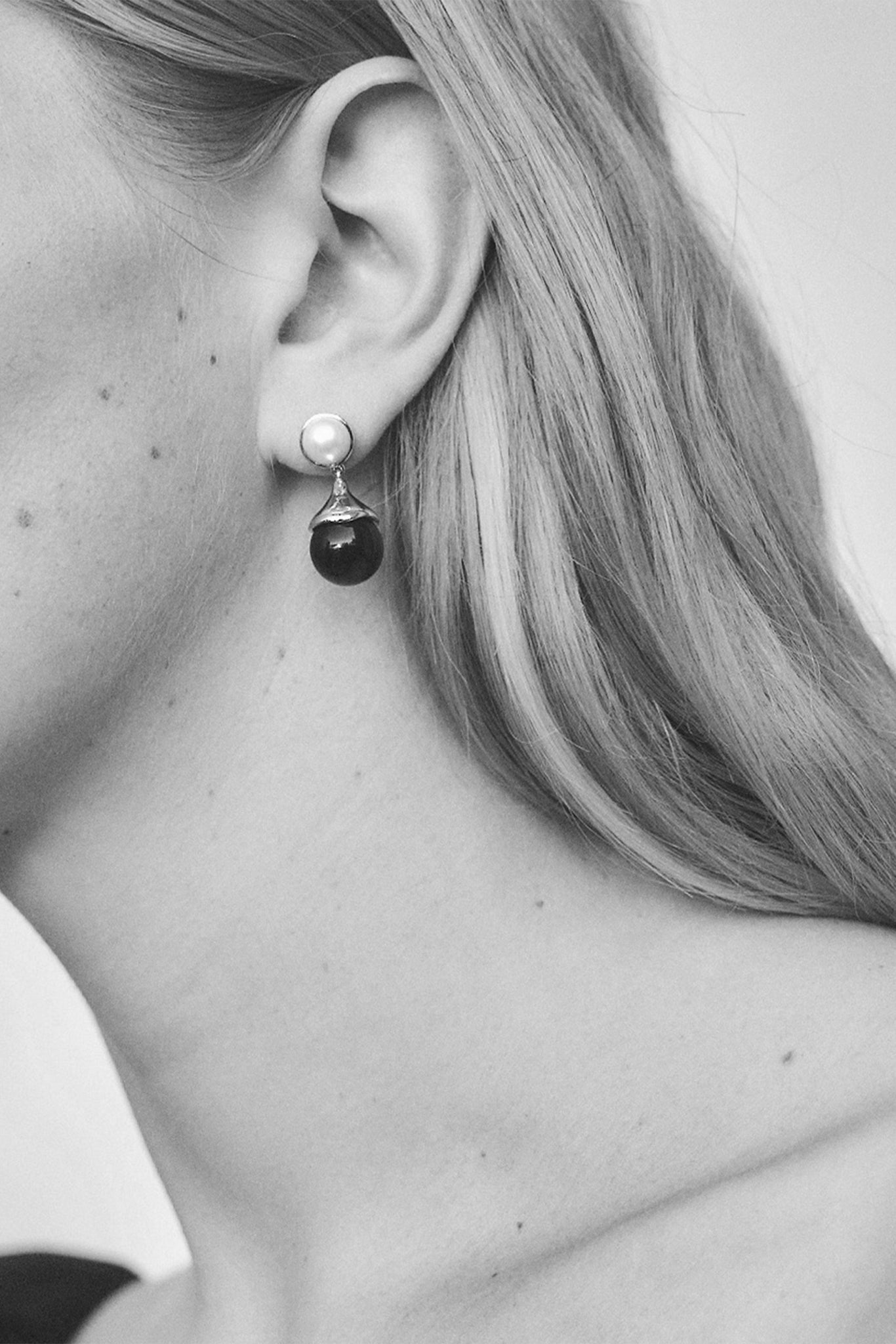 Silver / Onyx Mini Dew Drop Earring